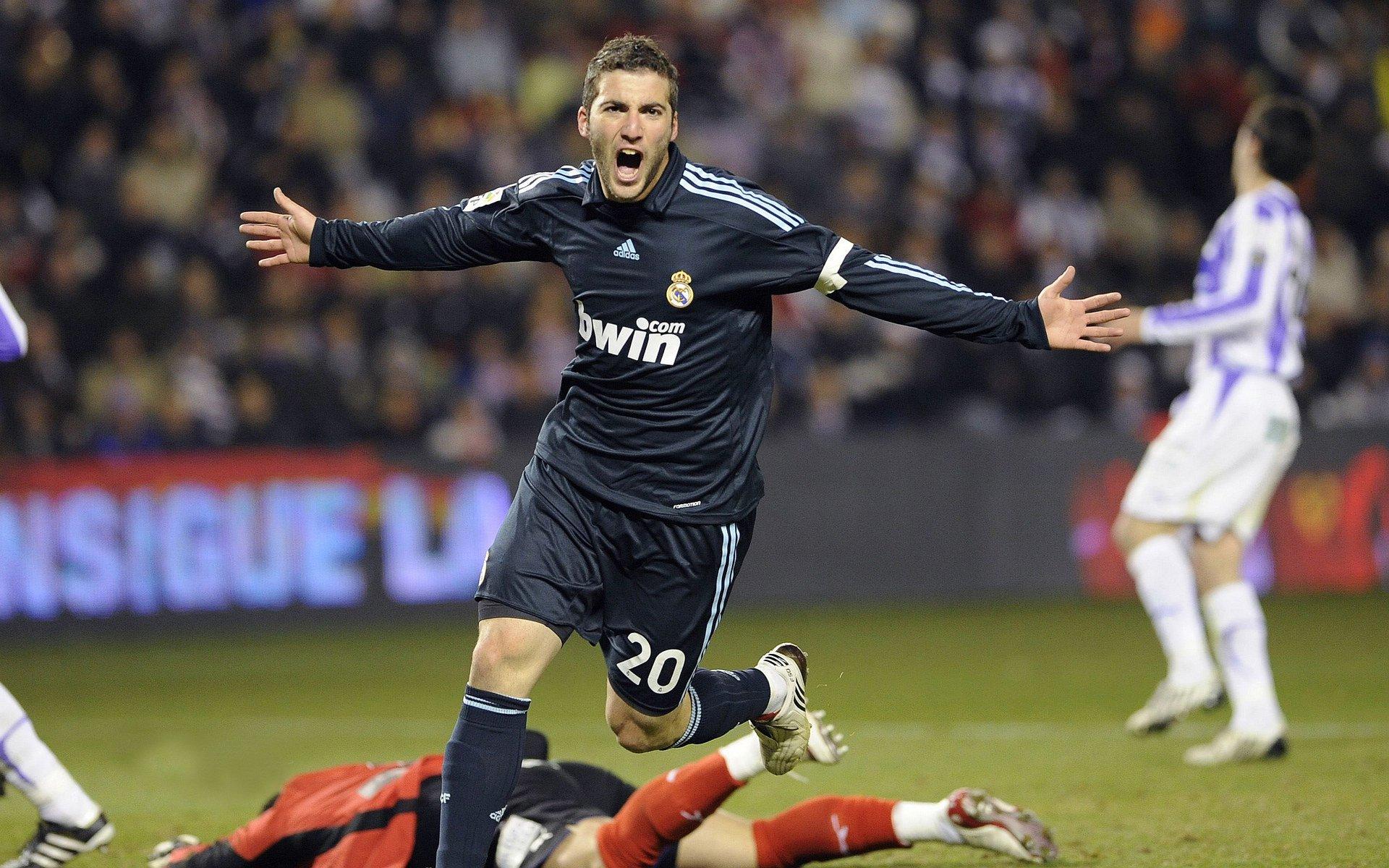 瓜迪奥拉向曼城球探下达新指令，专注挖掘盘带高手，战术构建由我主导